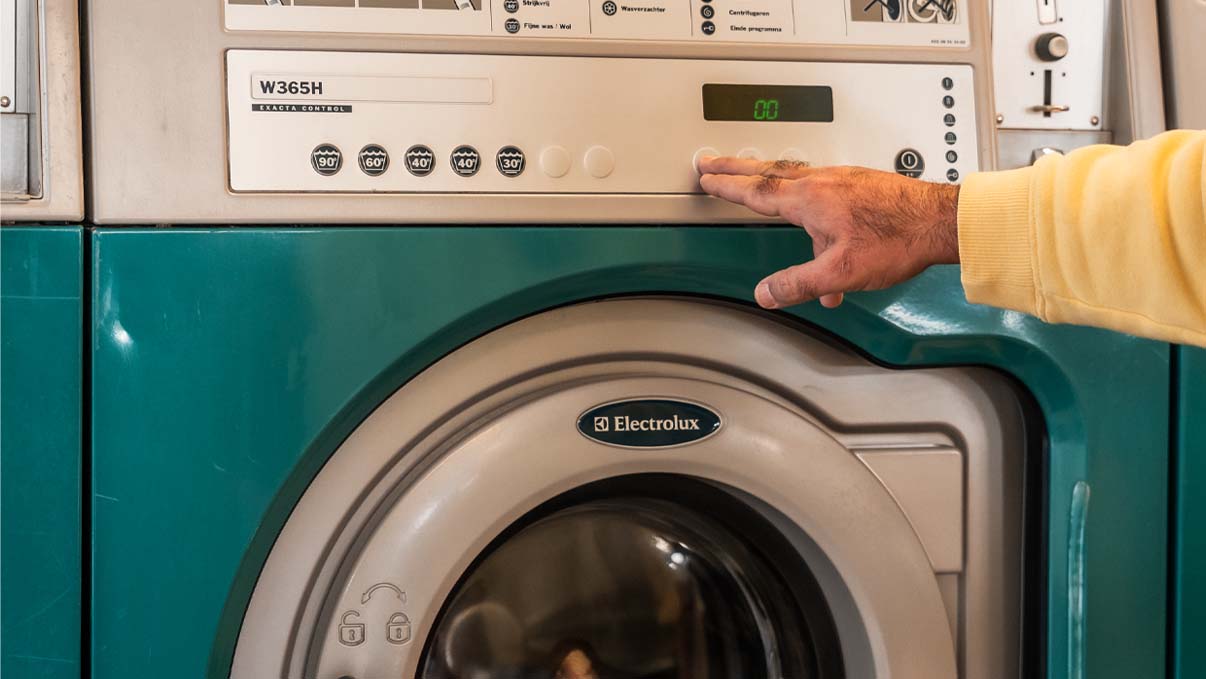 Efficiënte en snelle droogservice bij Quality Wash Corner – fris en zacht wasgoed.